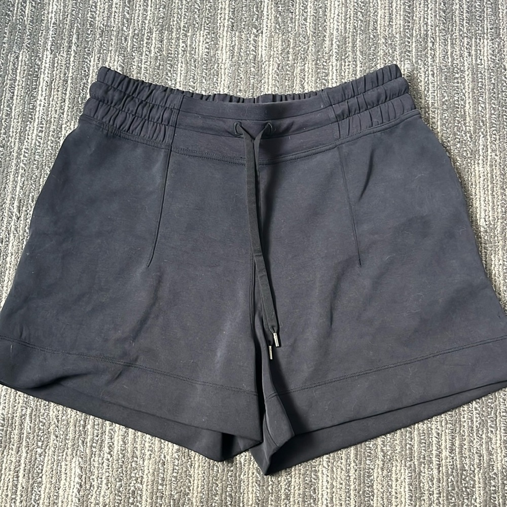 Lululemon Soft Ambitions High-Rise Short 4”